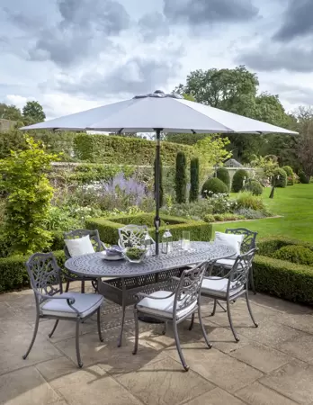 Hartman Capri 6 seat oval set with Parasol and Base - image 1