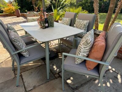 Loom Oasis 6 Seat Dining Set - image 2