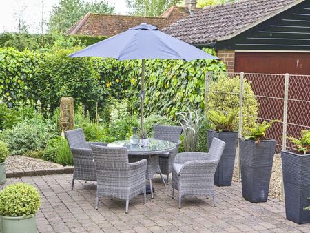 Monaco Stone 4 seat set with 2.5m parasol